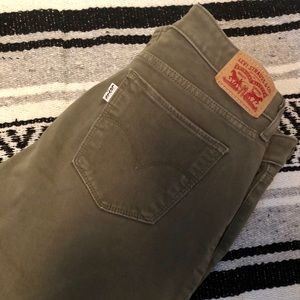 Levi’s 711 Jeans